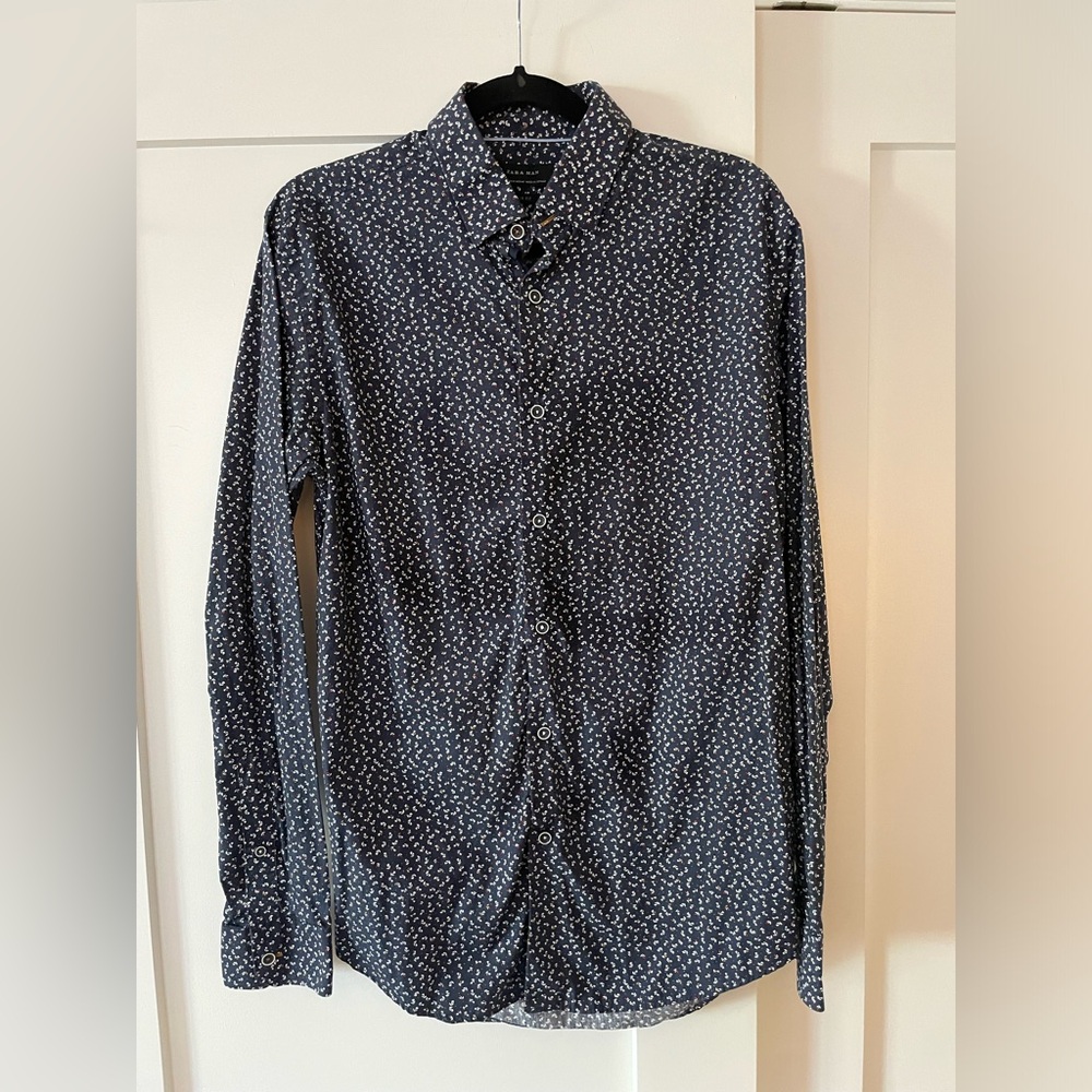 Zara men’s long-sleeve button down, size small